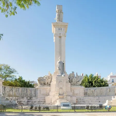 Atico En El Centro Con Terraza Cadice